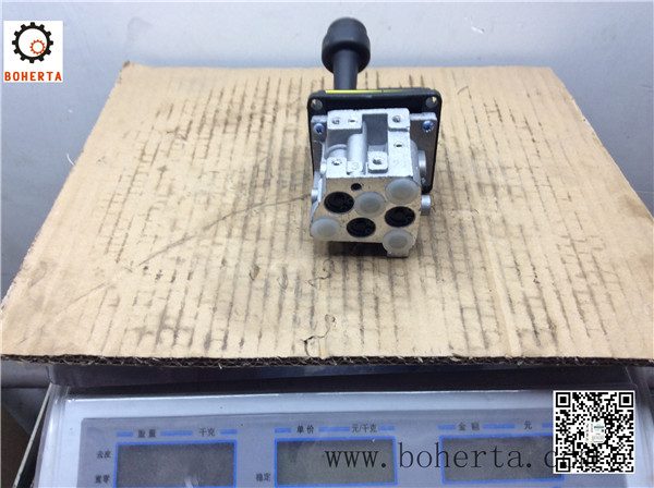 Lifting control valve (3 holes)